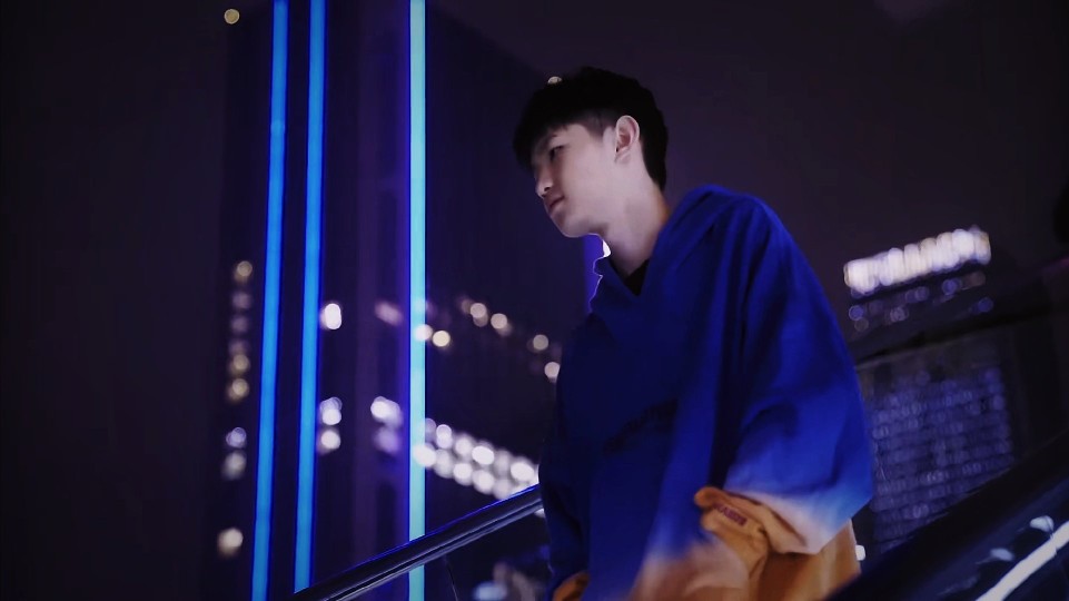 外媒League On Lock近日给出了他们评选的春季赛第八周全球各战队综合实力排名