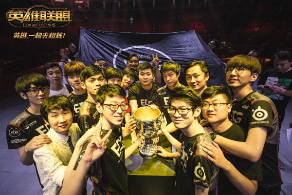 The MongolZ , G2, 和 FURIA Esports 晋级 FISSURE Playground 2 季后赛