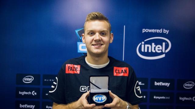 headtr1ck 在输给 PARIVISION 后说：“我们在 13-13 时输掉了一个关键回合，这非常重要。”